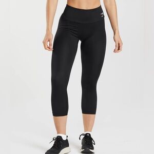 NWOT Gymshark Cropped Leggings, Black, Size Small